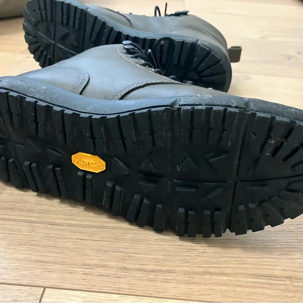 Danner Women’s Olive Leather Boots - Picture 3 of 12